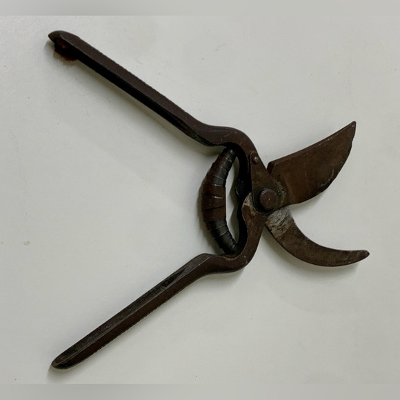 Vintage Seymour Smith Pruning Shears - Picture 6 of 10